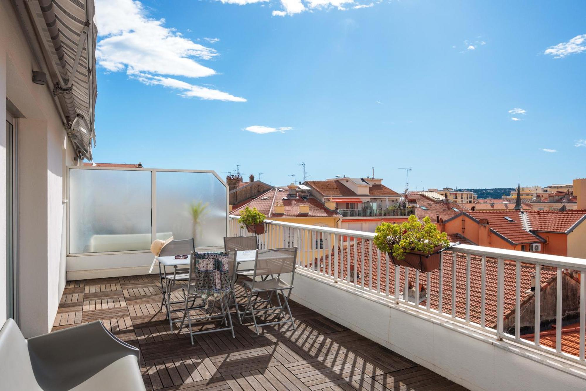 Ibis Styles Menton Centre Hotel Exterior photo