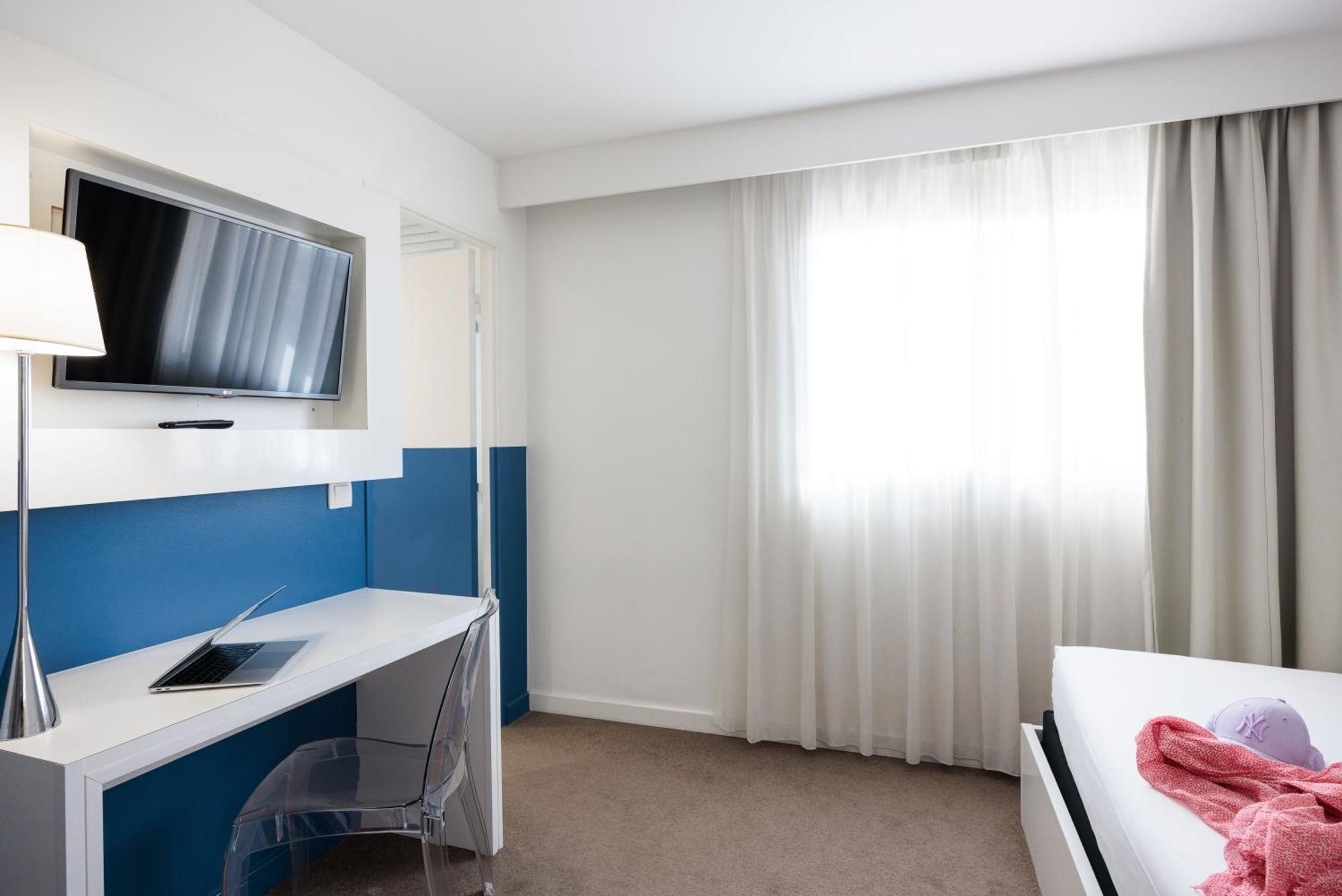Ibis Styles Menton Centre Hotel Exterior photo