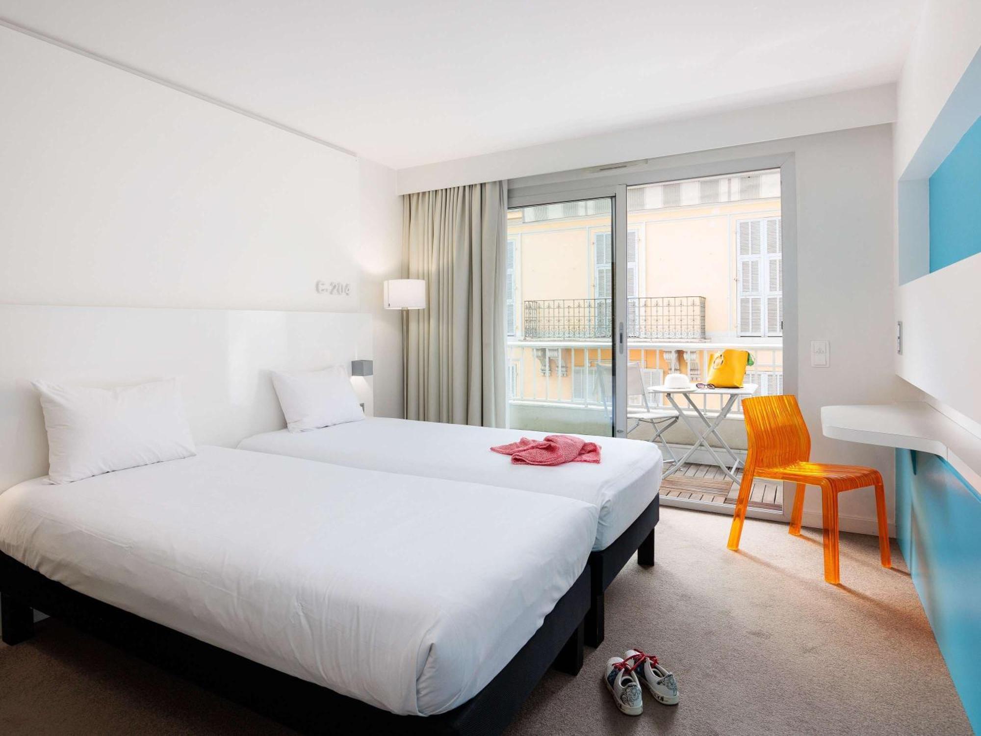 Ibis Styles Menton Centre Hotel Exterior photo
