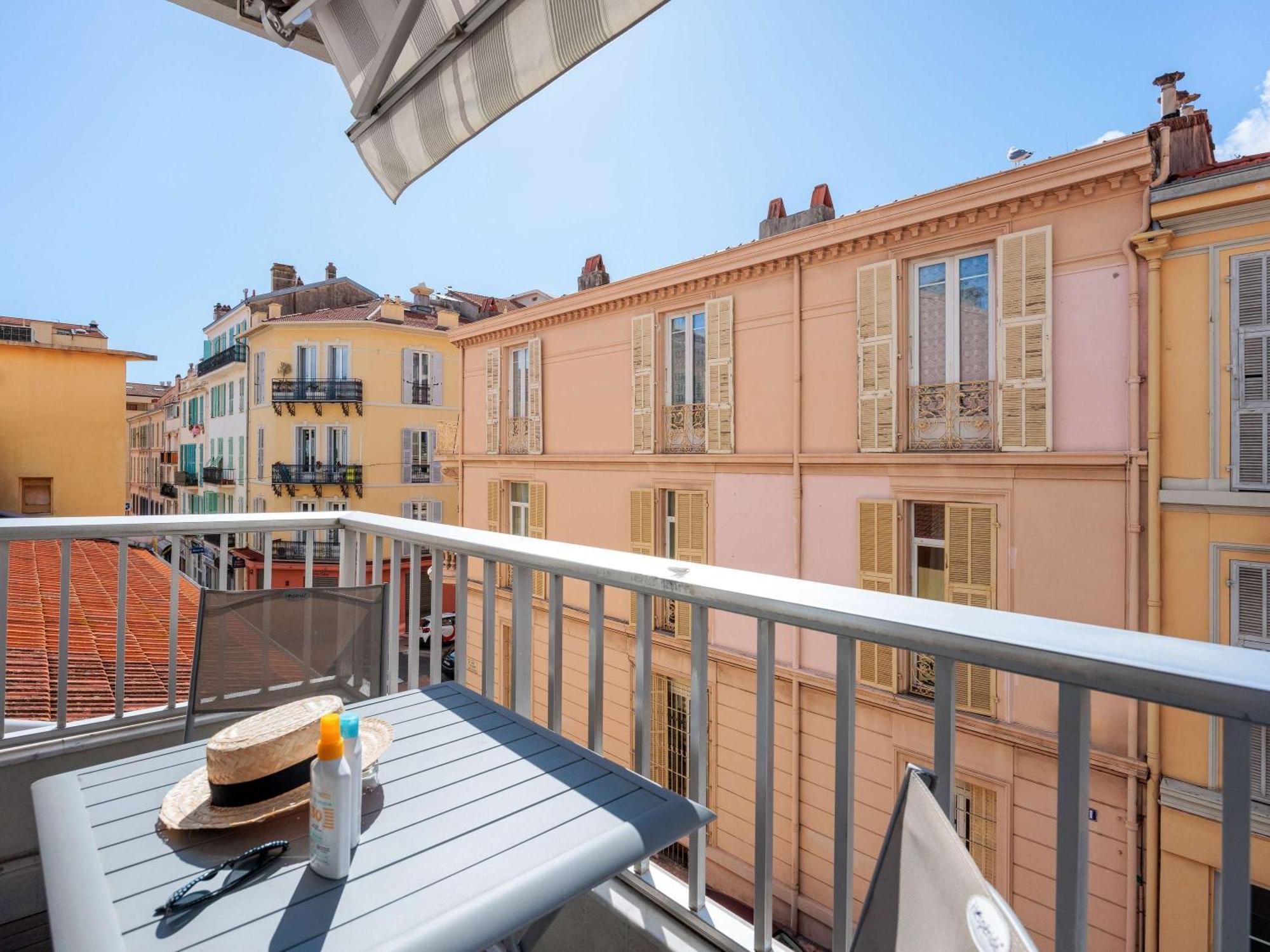 Ibis Styles Menton Centre Hotel Exterior photo